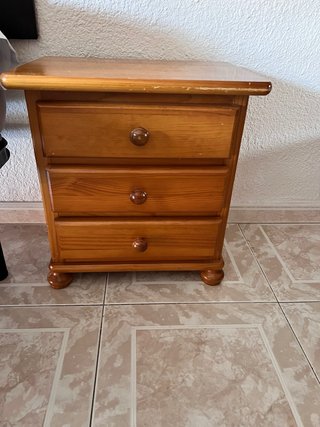 Mesilla de noche de madera (2 unidades) 10€/ ud.