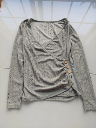 Blusa verde salvia manga larga.Sin estrenar
