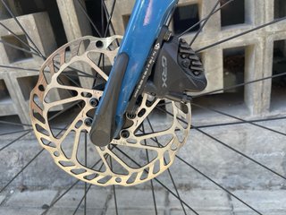 Bicicleta Gravel Liv Devote Azul Metalizada