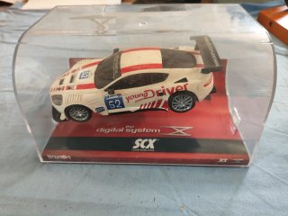 Scalextric Aston Martin DBR9 1:32