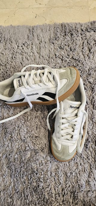 Zapatillas Reebok Blancas y Negrad