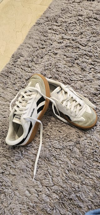 Zapatillas Reebok Blancas y Negrad