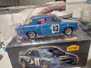 Maqueta Renault 8 Ragnot 1/18
