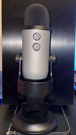 Micrófono USB Logitech G Yeti Plata ¡Negociable!