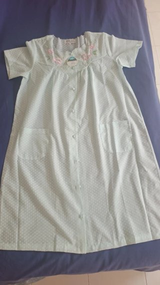Conjunto camisón y bata floral