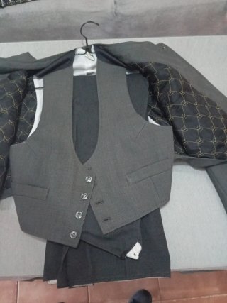 Traje de flamenco gris y negro