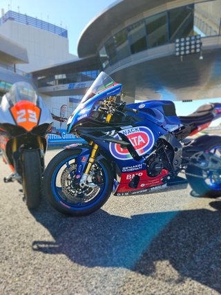 Yamaha R1 RN65 GYTR Moto de Circuito