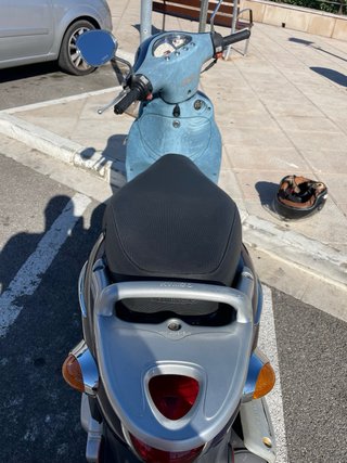 Kymco People 150 cc Scooter