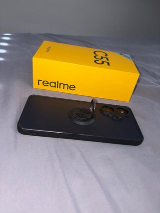 Realme C55 con funda