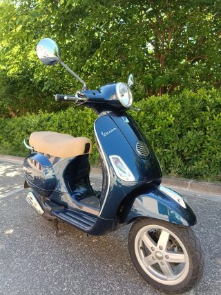 Vespa LX 125 ie 2012. 9400 km