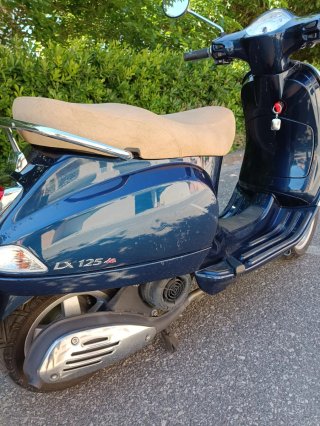 Vespa LX 125 ie 2012. 9400 km