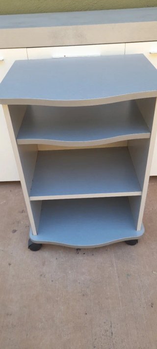 Mueble auxiliar con ruedas