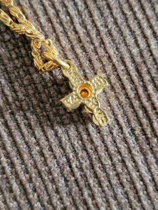 Colgante Cruz Perlas Vintage Oro