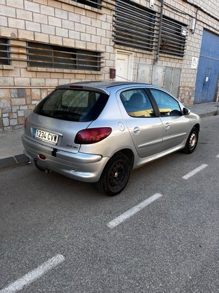 Peugeot 206 2004