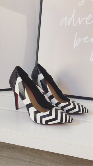Zapatos tacón blanco y negro T36