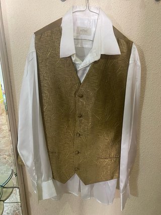 Traje de boda de novio gris