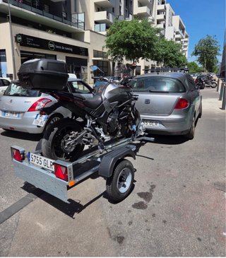 Remolque moto casi nuevo