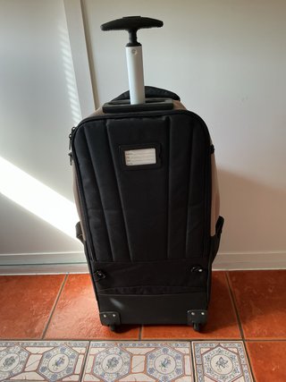 Maleta de viaje con ruedas