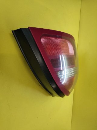 PILOTO TRASERO IZQUIERDO NISSAN ALMERA II N16