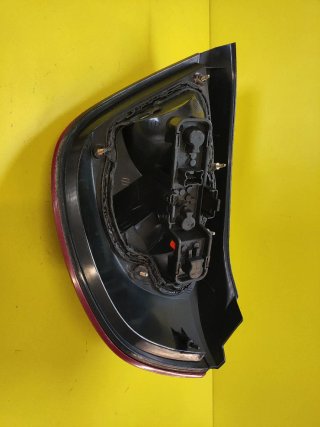 PILOTO TRASERO IZQUIERDO NISSAN ALMERA II N16