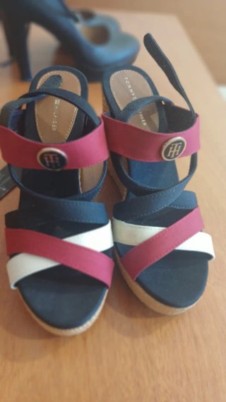 Sandalias cuña Tommy Hilfiger talla 38