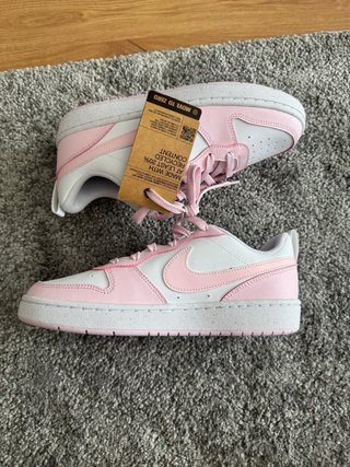 Zapatillas Nike Blancas y Rosas