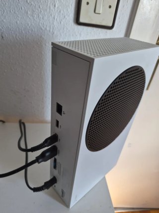 Xbox Series S con 2 mandos