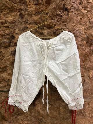 Traje Regional Gallega Rojo y Negro