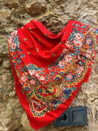 Traje Regional Gallega Rojo y Negro