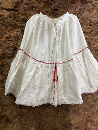 Traje Regional Gallega Rojo y Negro