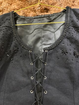 Traje Regional Gallega Rojo y Negro