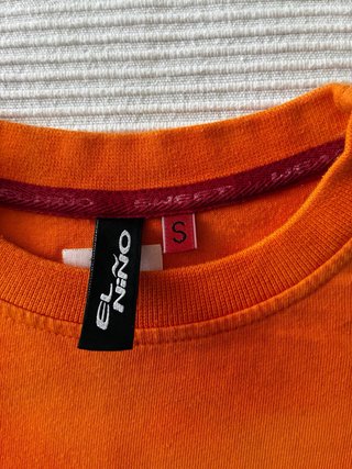 Camiseta naranja niño