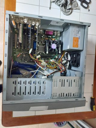 PC Retro Completo Pentium 4 Gráfica ATI Sound Blas