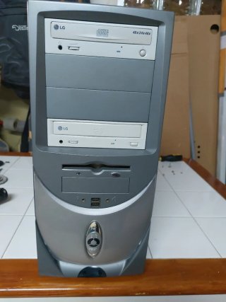 PC Retro Completo Pentium 4 Gráfica ATI Sound Blas