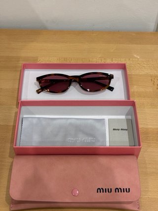 Gafas de sol Miu Miu Tortoise Red