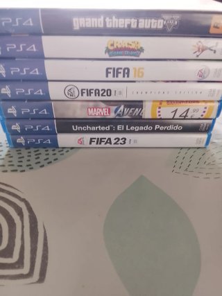 Consola PS4 (PlayStation 4) Negra + Juegos