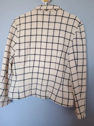 Chaqueta estilo Chanel Beige y Negra T.46