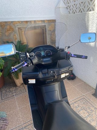 Suzuki Burgman 400 Blanca