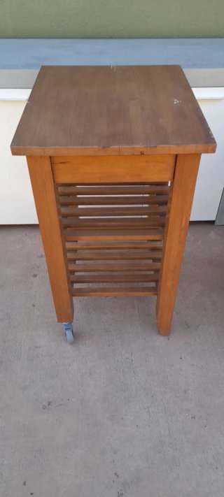 Mueble auxiliar madera con ruedas