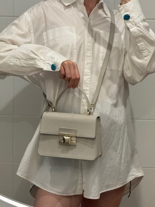 Bolso Furla Venere Piel Gris y Dorado