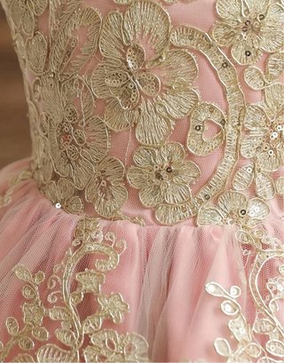 Vestido de fiesta infantil rosa y dorado