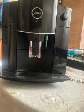Cafetera Jura D4.Muy buena marca i estado.