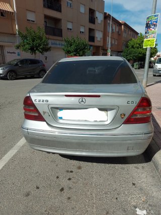 Mercedes-Benz C220 2003