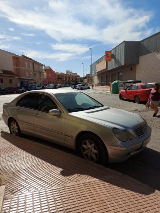 Mercedes-Benz C220 2003