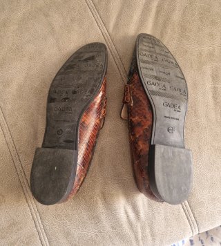 Mocasines de piel efecto serpiente