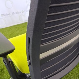 Silla de oficina Steelcase Think verde