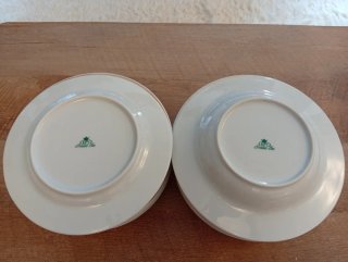 Platos de porcelana fina dorados