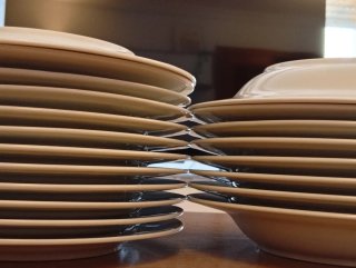Platos de porcelana fina dorados