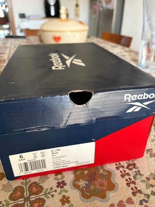 Scarpe Reebok bianche e nere