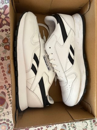 Scarpe Reebok bianche e nere